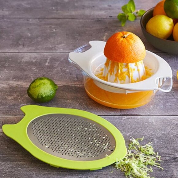 NEW PAMPERED CHEF CITRUS JUICER & ZESTER - Picture 2 of 2